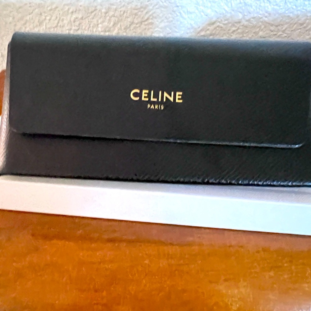 NEW-  AUTHENTIC 2023 CELINE sunglasses with box, dust bag and case. - Picture 11 of 13